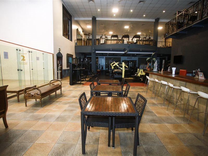 Colosseum Boutique Hotel & Spa Νταρ ες Σαλάμ Εξωτερικό φωτογραφία