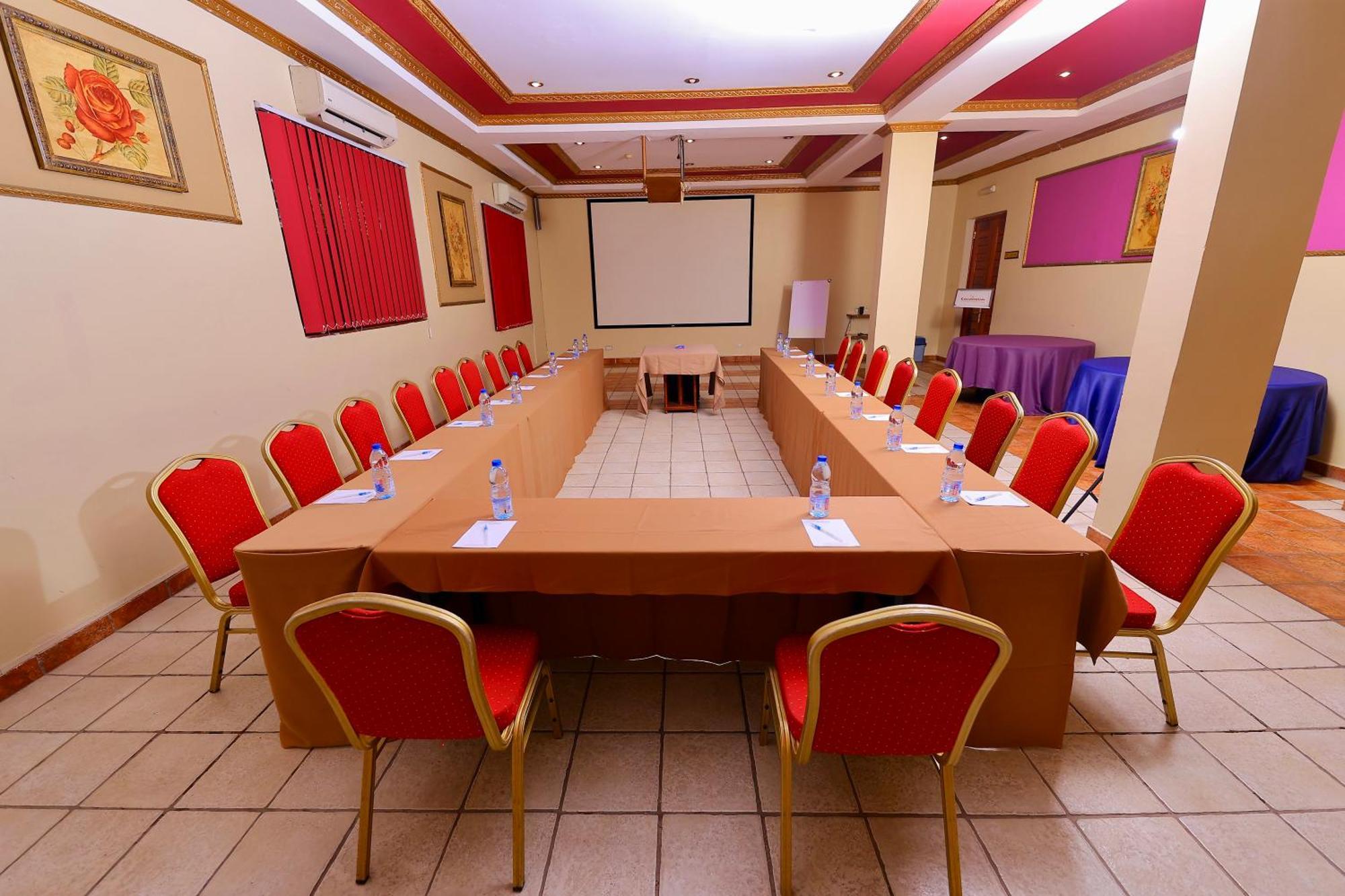 Colosseum Boutique Hotel & Spa Νταρ ες Σαλάμ Εξωτερικό φωτογραφία