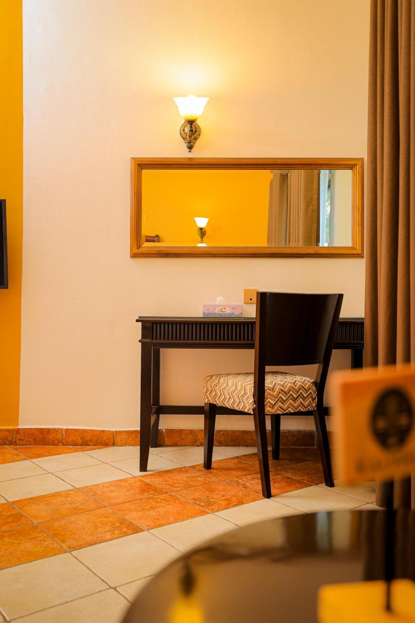 Colosseum Boutique Hotel & Spa Νταρ ες Σαλάμ Δωμάτιο φωτογραφία